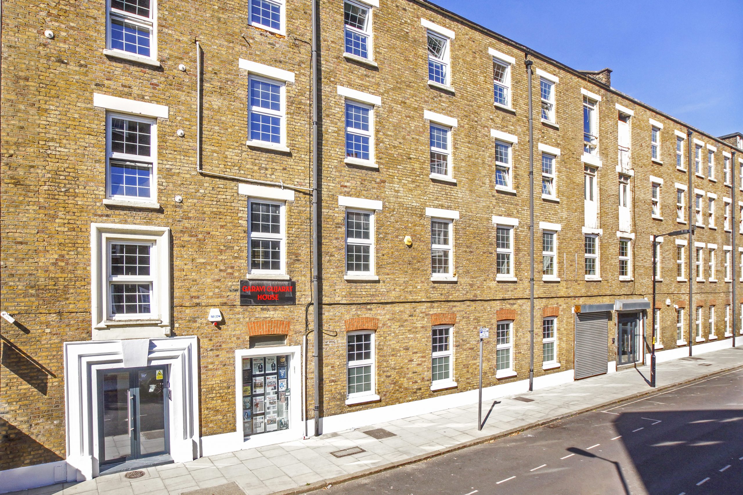 1-2 Silex Street