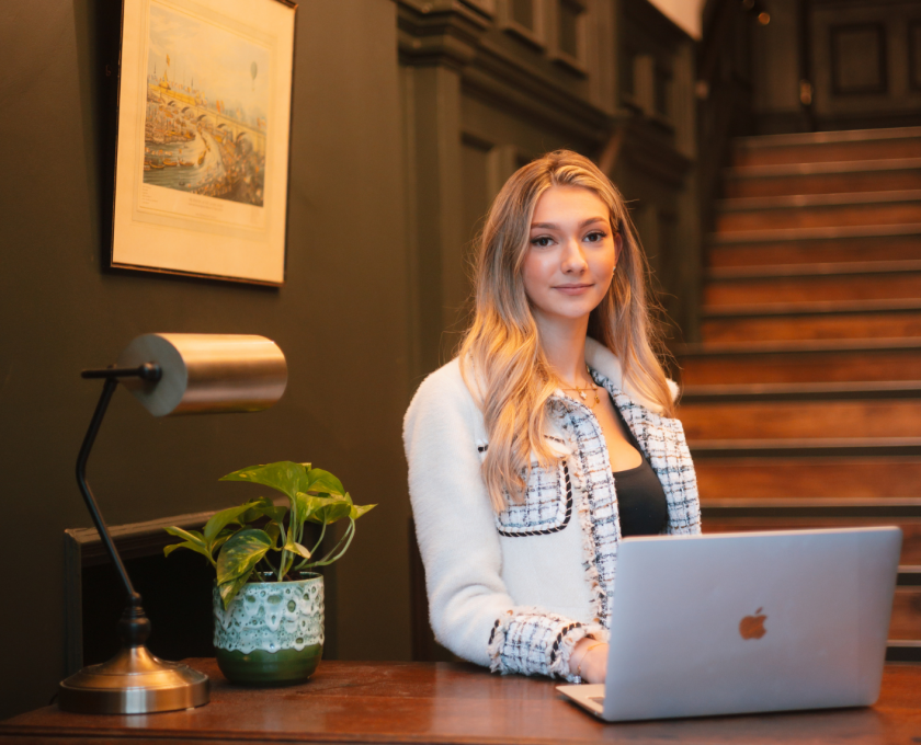 195d2fdf-31e6-4cfe-9447-f876d68a7919-1