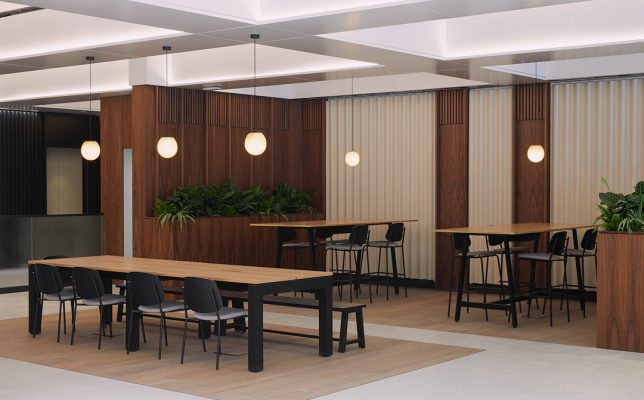 HubHub: Worship Square