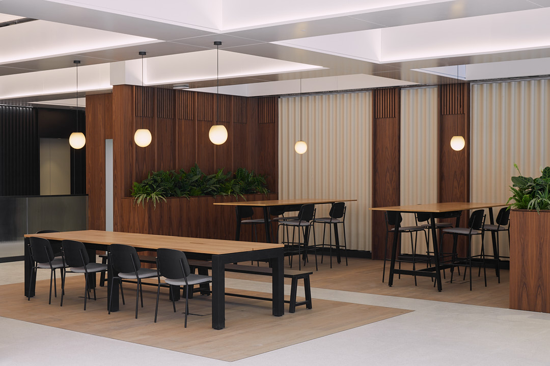 HubHub: Worship Square