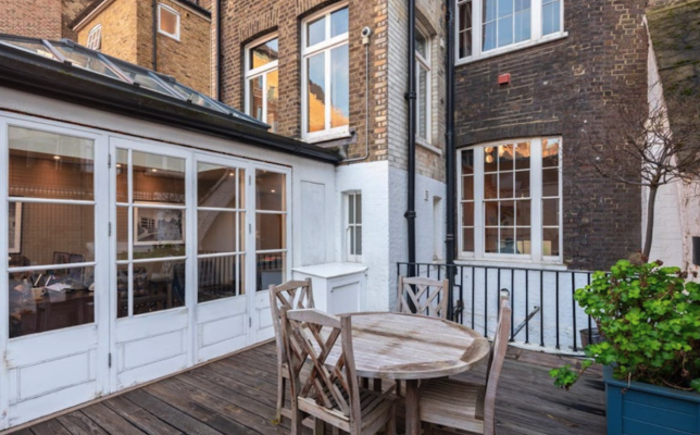 4 Fitzhardinge Street