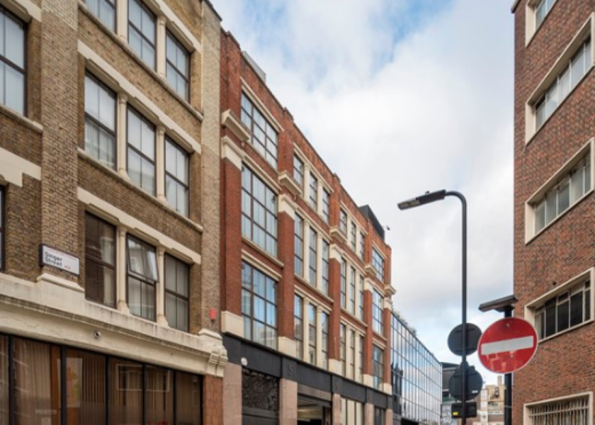 498acb84-3952-470f-a3b8-6682a95a9ad6-1