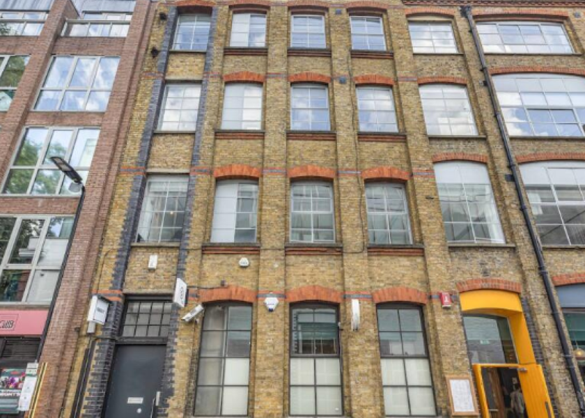 5561b278-28e6-4f60-b990-3e4cf6c02418-1