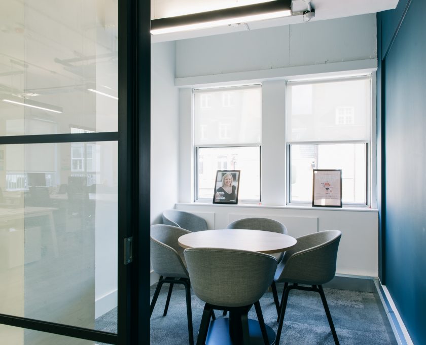 Knotel
