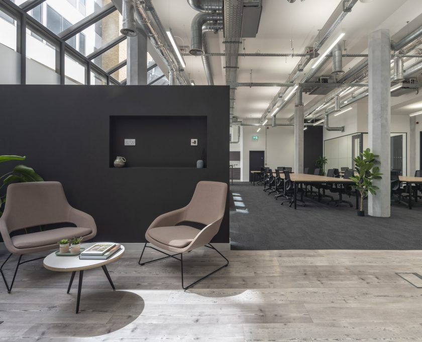 38430252-40f0-480a-a3f6-a8b60358c4e1-1