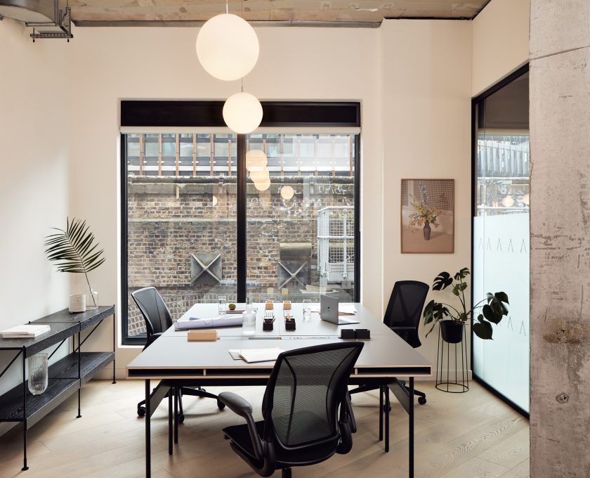 aaa9e02a-462a-4f43-bc6a-80934833b973