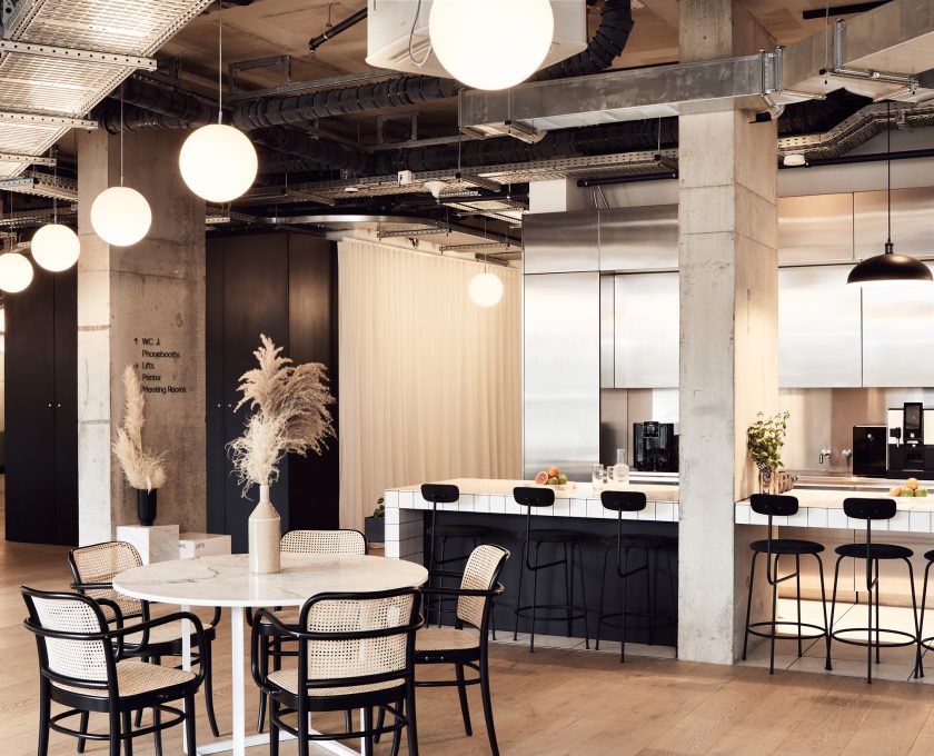 fbbd4b94-9761-4ae4-9615-9680ef759bac