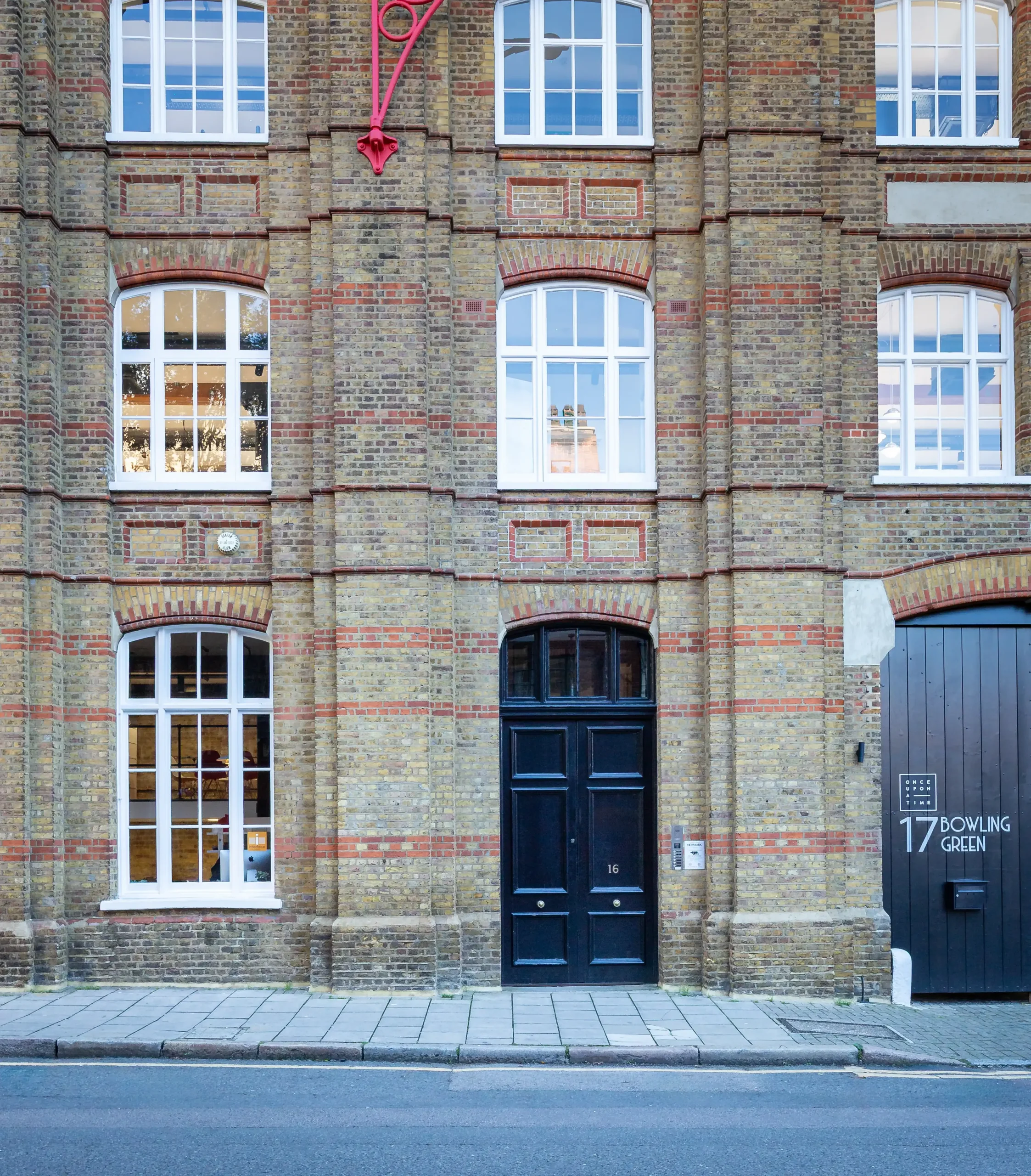 16 Bowling Green Lane
