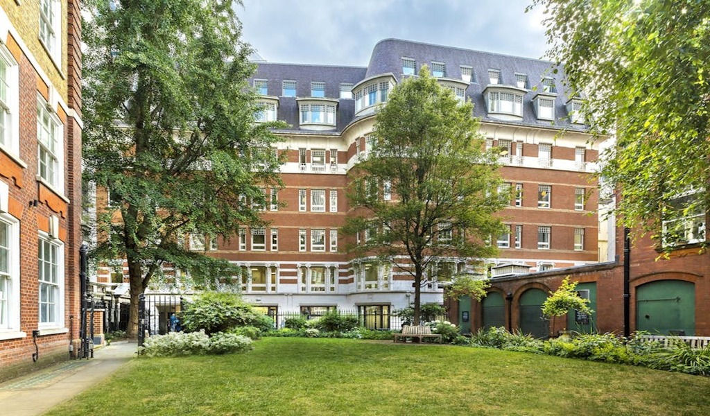 1 George Yard