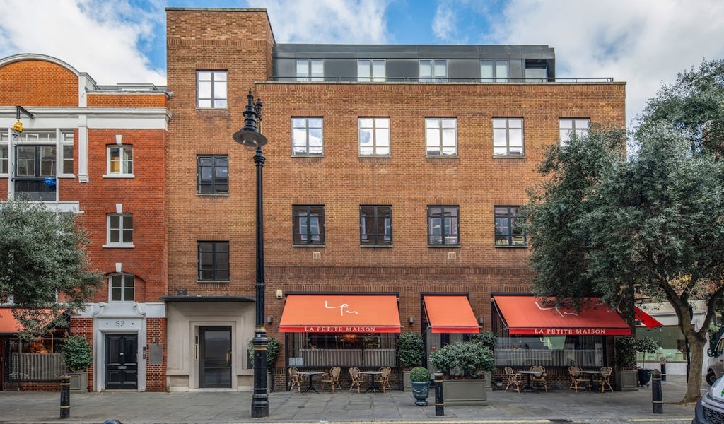 54 Brook’s Mews
